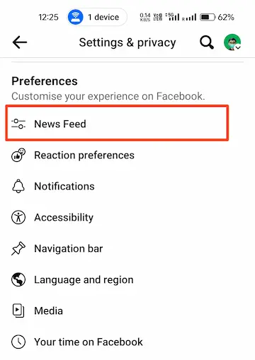 Preferences सेक्शन में (News Feed)के ऊपर क्लिक करें